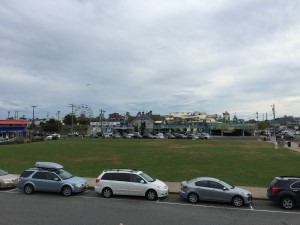 Even though it was cold, there were still people in the water park! Brrrrrr!!